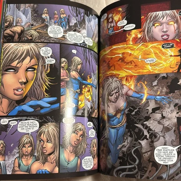 ☄️2/$15☄️Marvel X-Men Phoenix Warsong Comic - Picture 4 of 6